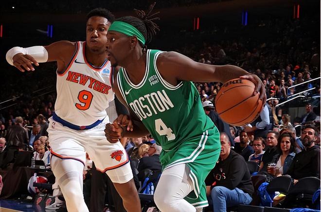 球队防守崩 球队防守崩